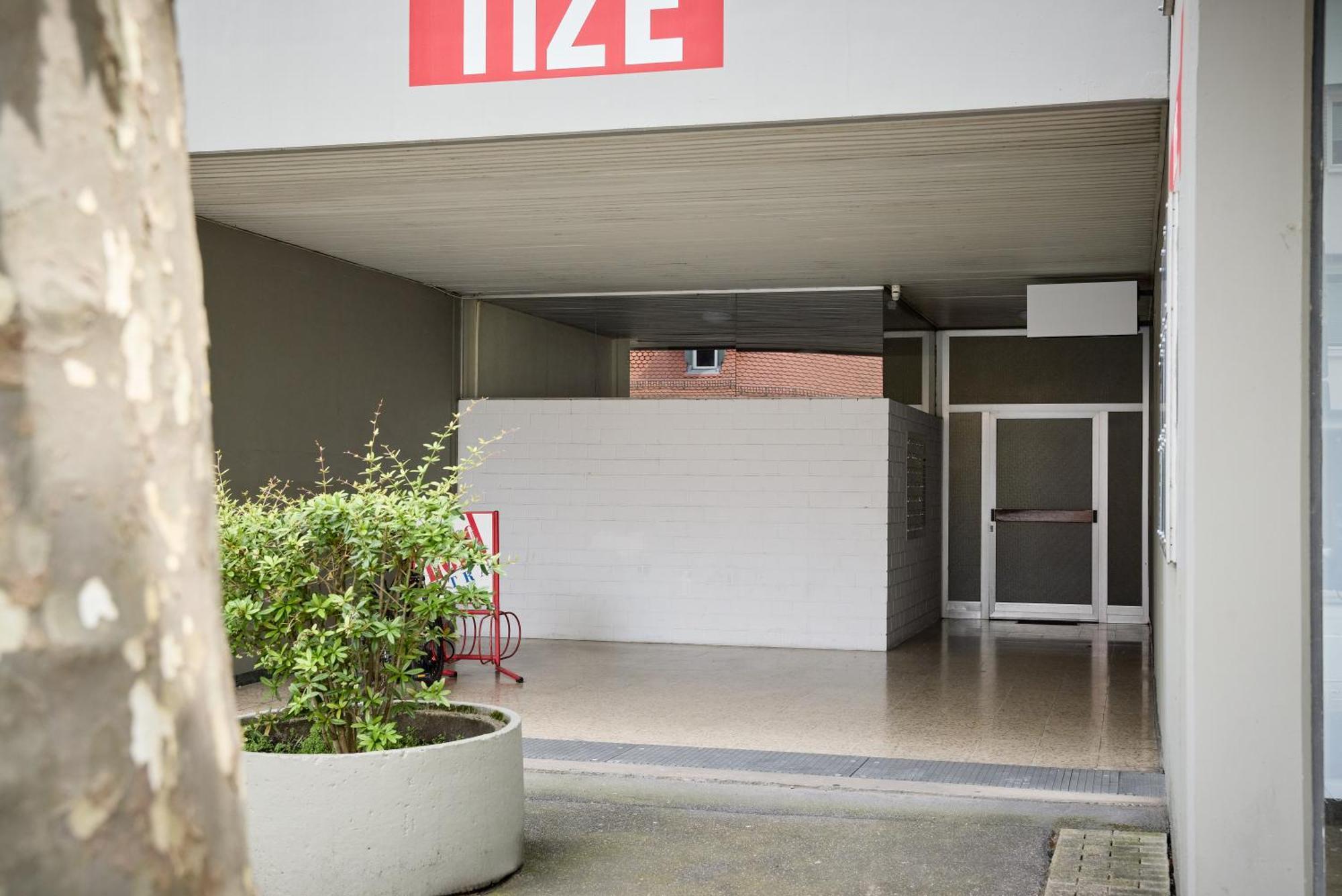 Idee Living: Penthouse Apartment Mit Parkplatz Weinheim Exterior photo